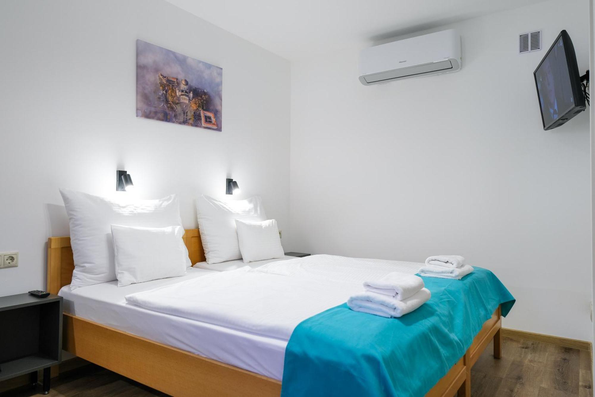 Hotel Adalbert Szent Gyoergy Haz エステルゴム エクステリア 写真